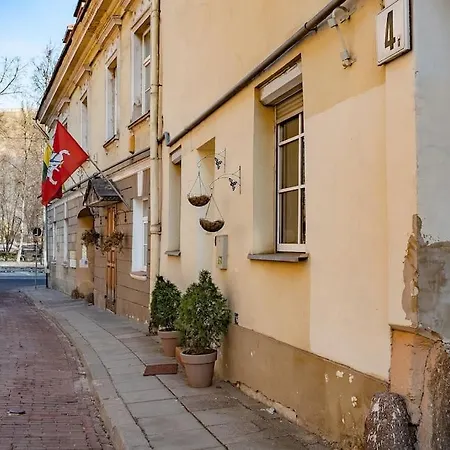 New! Old Town Apt Next To St Annes